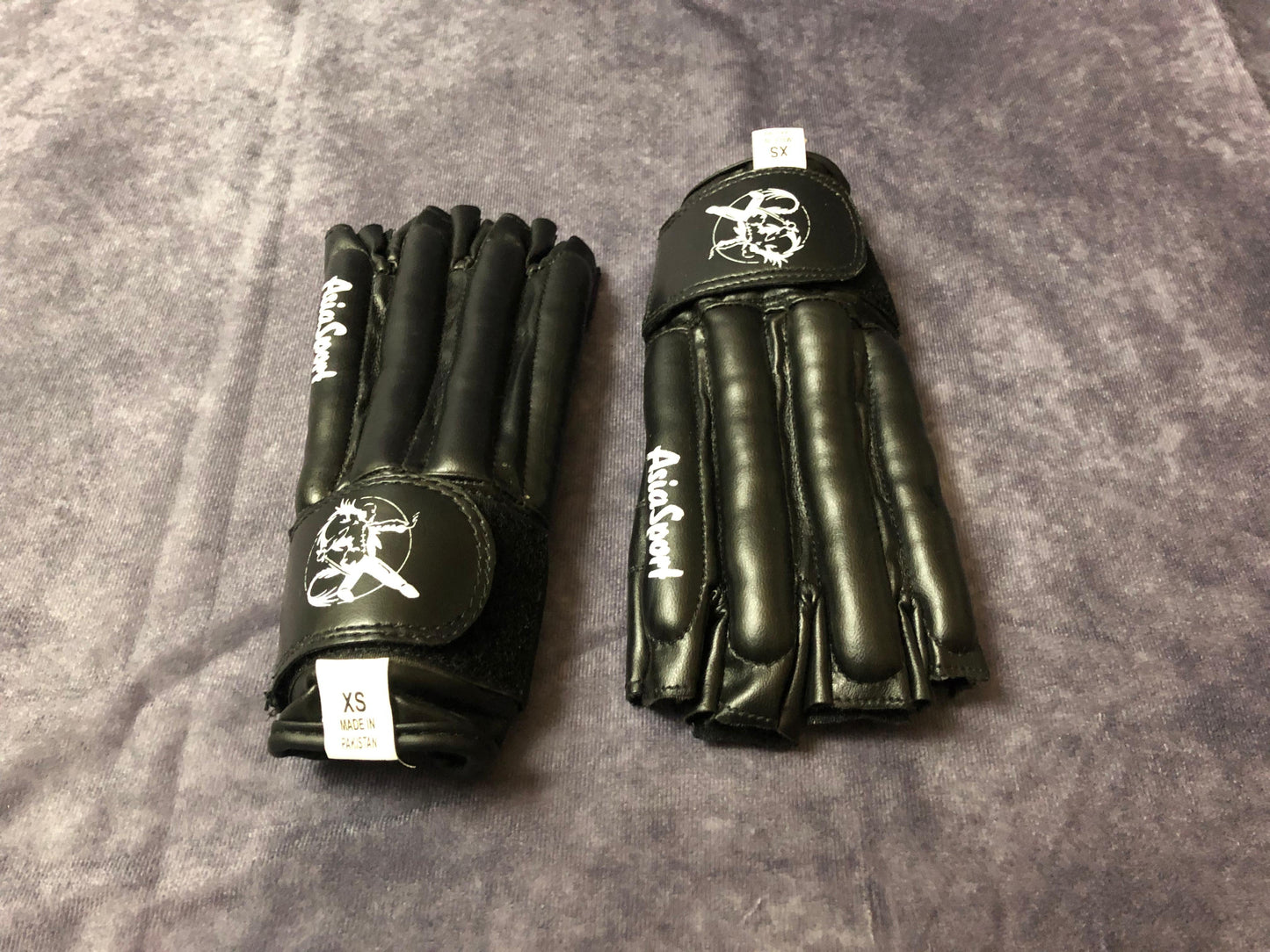 Schwarze Sandsack Handschuhe von AsiaSport