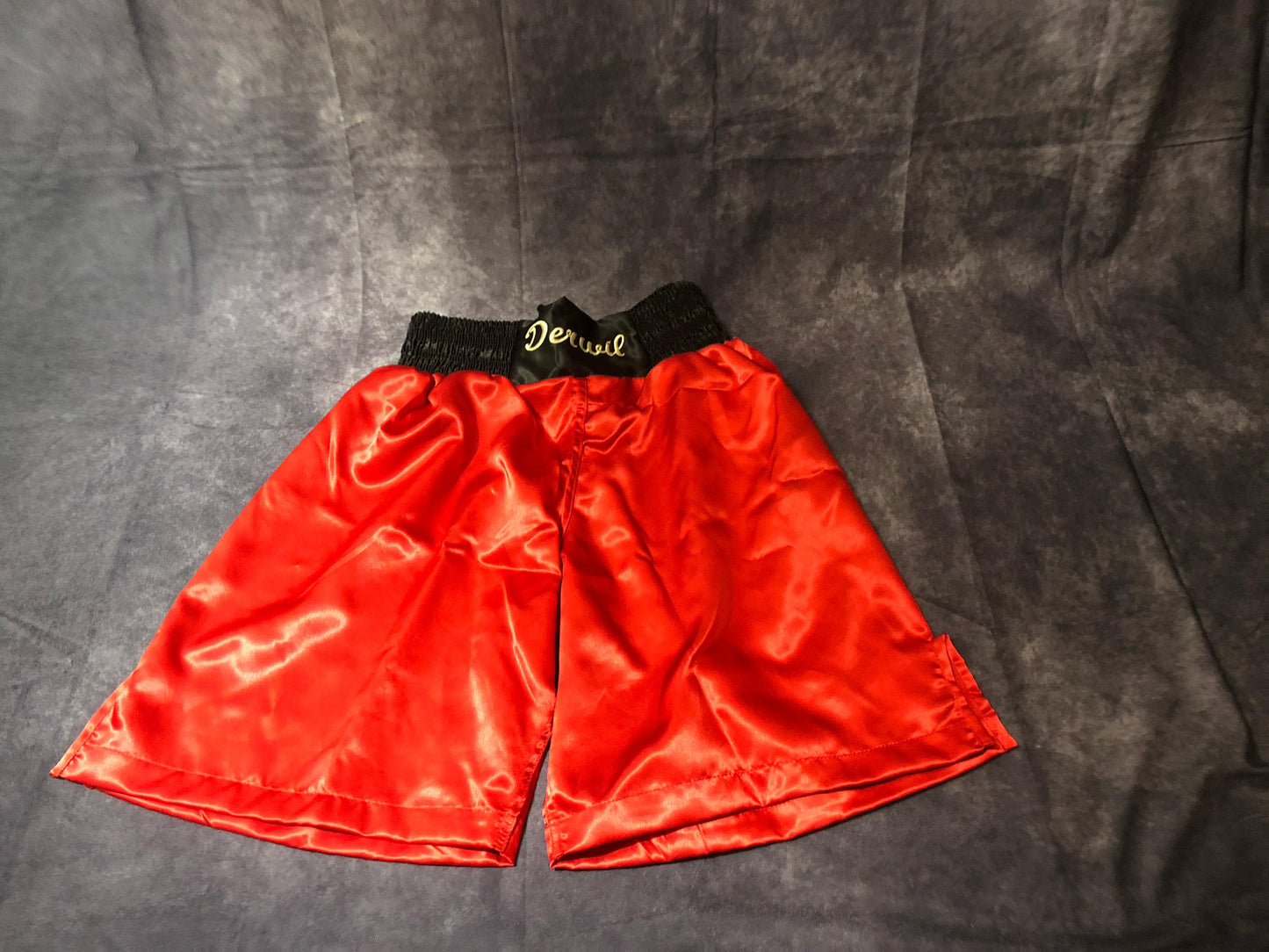 Boxing Shorts in Rot von Derwil