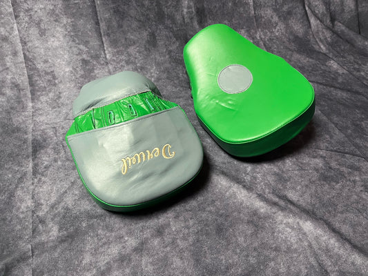 Profi Handpratzen von Derwill in Grün/Grau