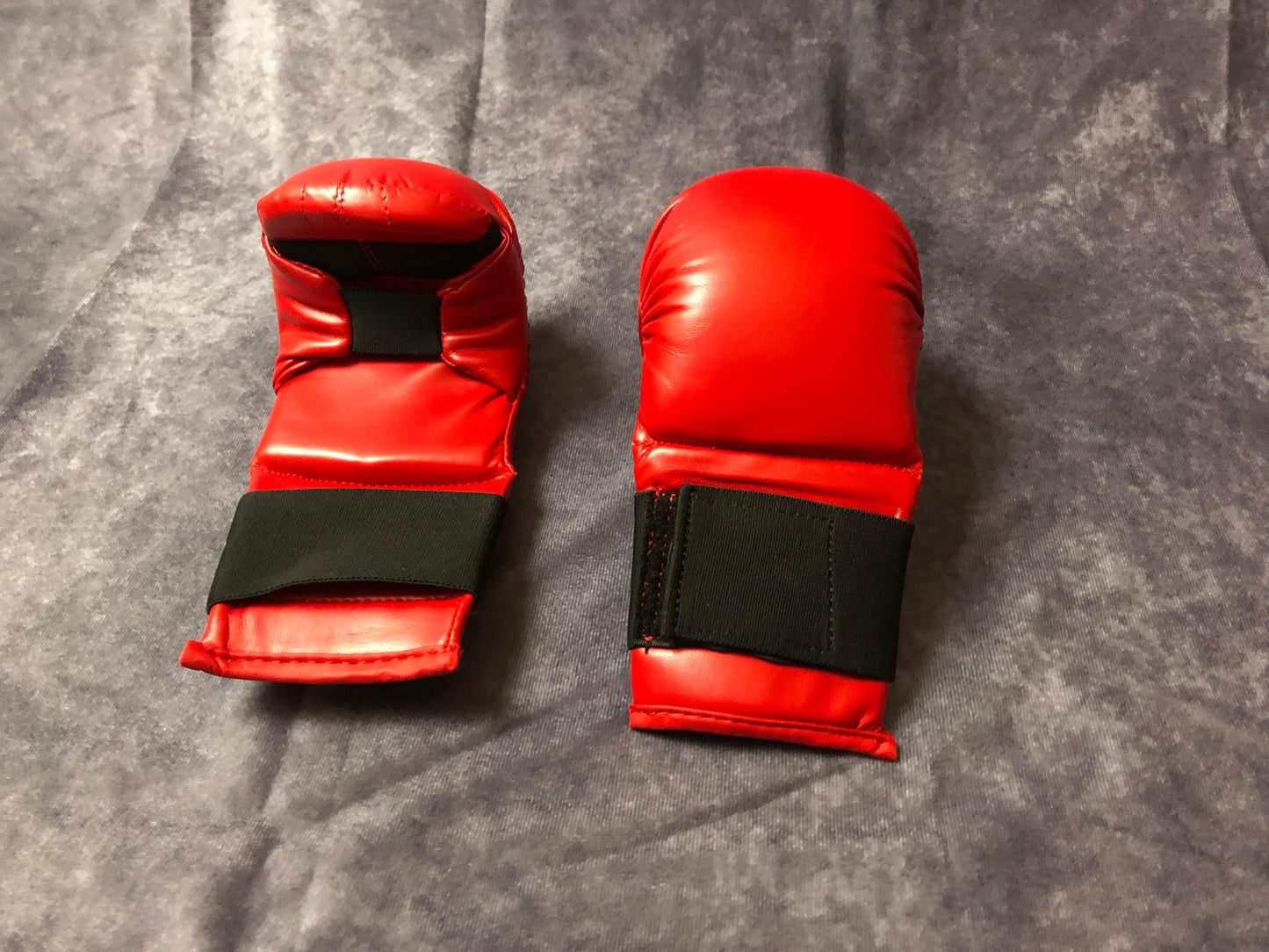 PHOENIX Handschutz für Karate in rot