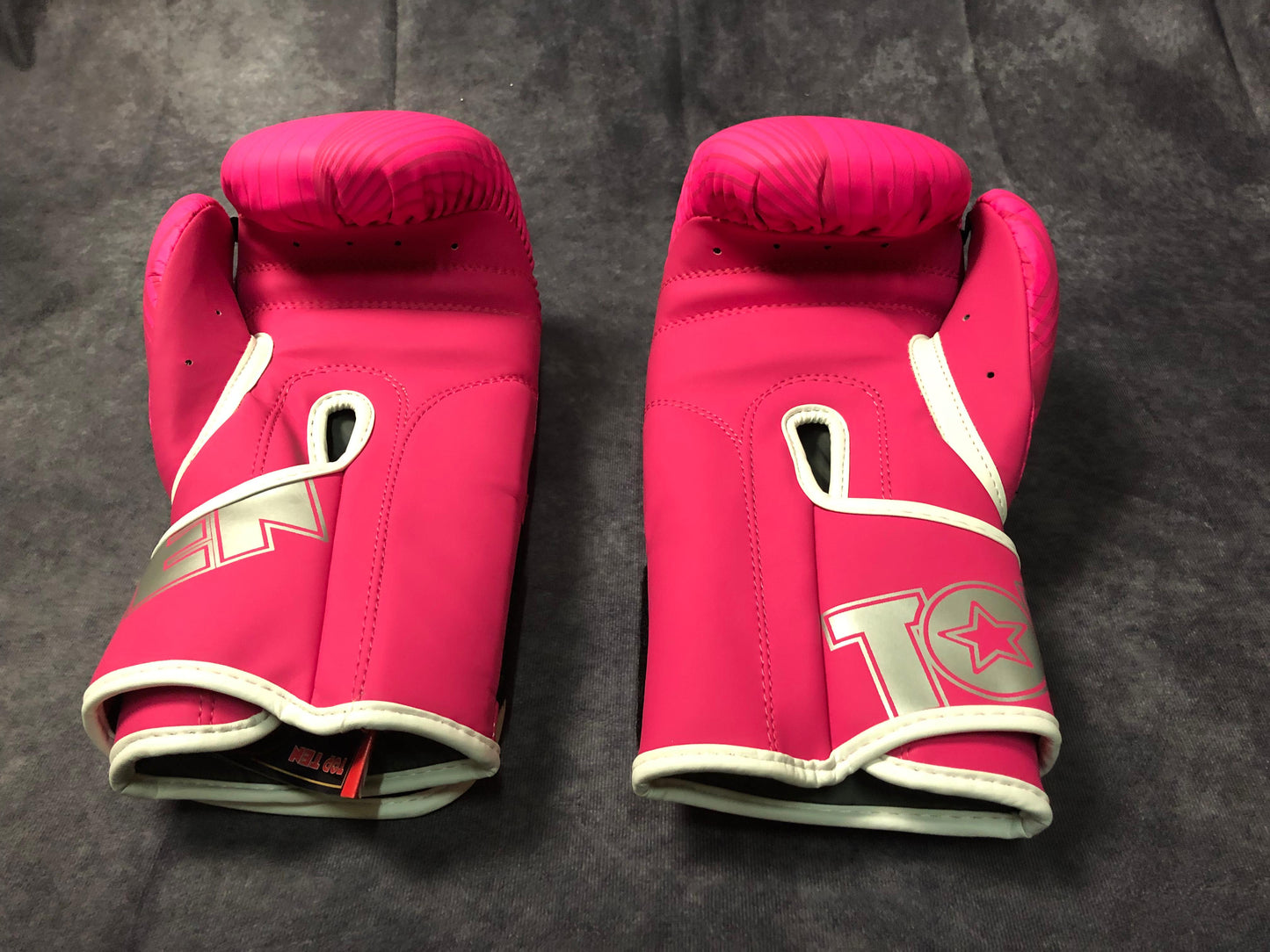 TOP TEN „Vectory“ Boxhandschuhe – Limitierte Power im markanten Design
